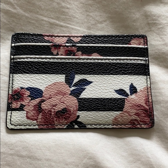 Wallet - Picture 2 of 2